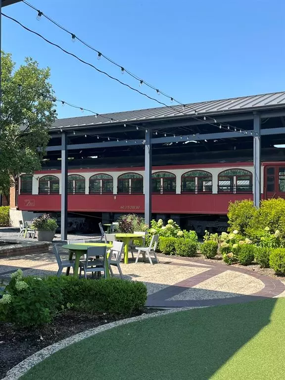 Burleson, TX 76028,212 S Warren Street