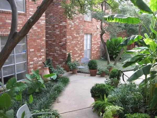 Dallas, TX 75219,4317 Hartford Street #109