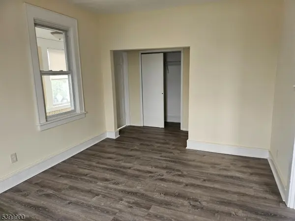 Garfield City, NJ 07026,88 Elizabeth St #2