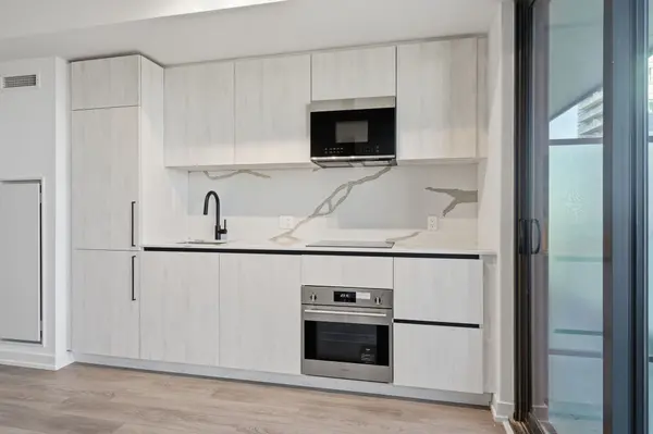 Toronto C08, ON M5A 1G1,35 Parliament ST #1513