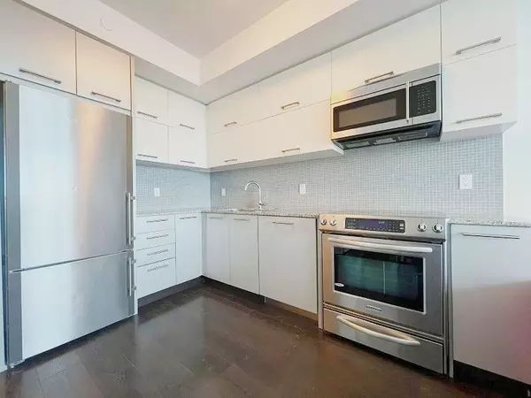 Toronto C07, ON M2N 0G1,5162 Yonge ST #2708