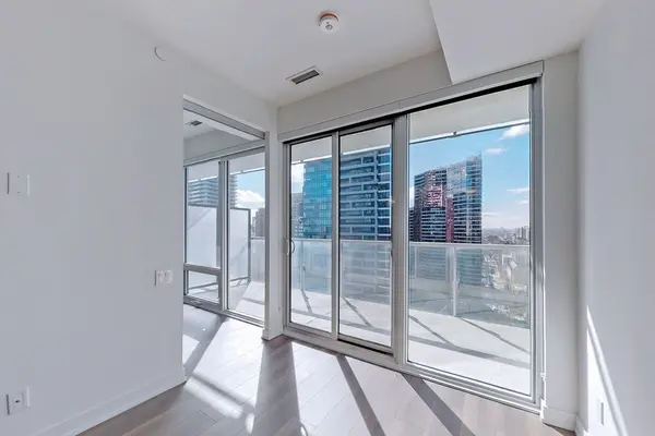 Toronto C08, ON M4Y 0C6,3 Gloucester ST #1911