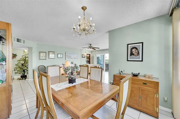 Pompano Beach, FL 33062,401 Briny Ave #409