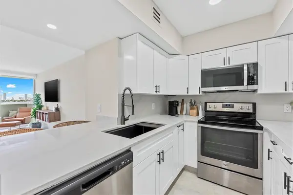 Miami Beach, FL 33139,1200 West Ave #604