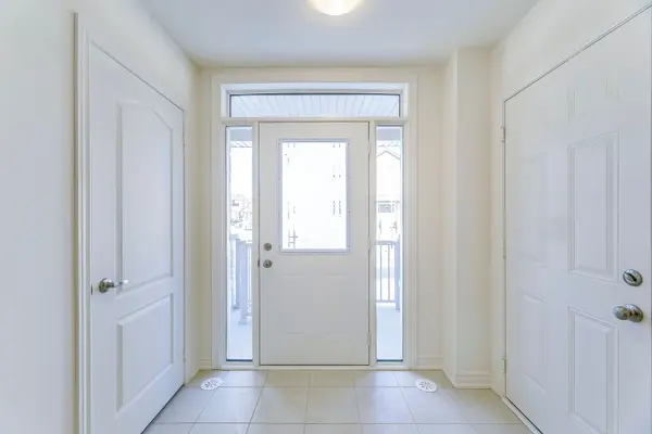 Oakville, ON L6H 3P5,454 Silver Maple RD