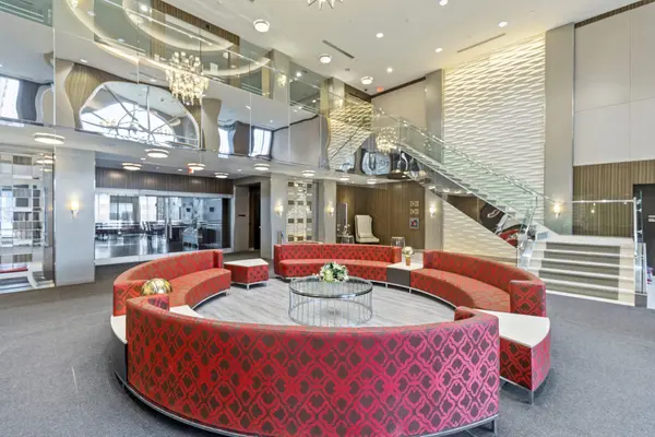 Toronto W08, ON M9C 0B1,6 Eva RD #609