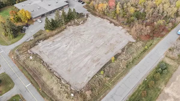 Carp - Huntley Ward, ON K0A 1L0,2167 Mcgee Side Road E