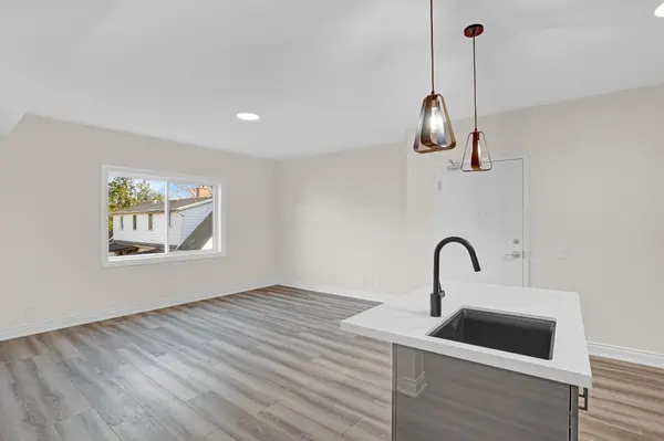 Hamilton, ON L8G 1L9,261 King ST E #2D