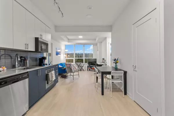 Hamilton, ON L8P 1K5,415 Main ST W #601