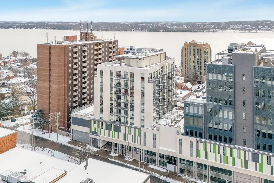 111 Worsley ST #GPH5, Barrie, ON L4M 0J5