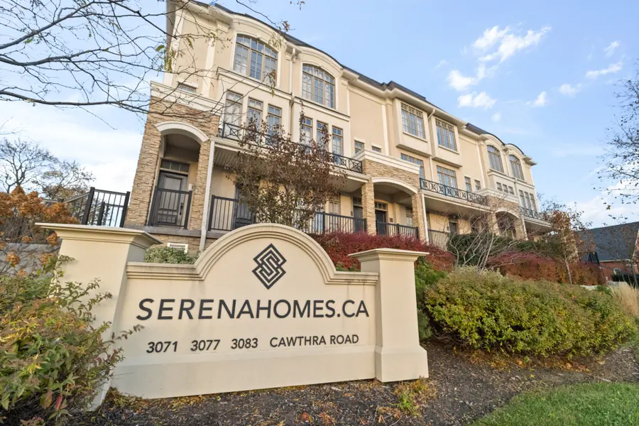 3083 Cawthra RD #23, Mississauga, ON L5A 2X4