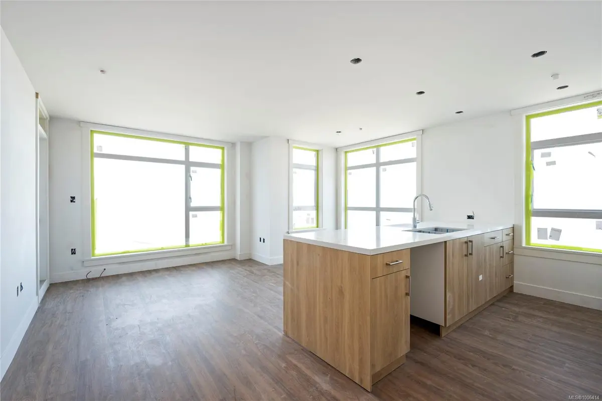 Nanaimo, BC V9V 1W4,6320 Sentinal Dr #211