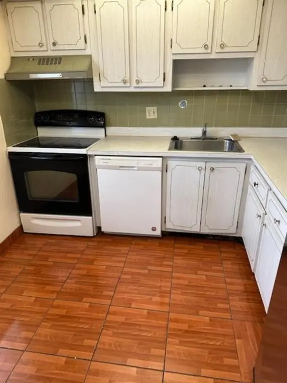 Margate, FL 33063,7305 NW 5th Ct #108