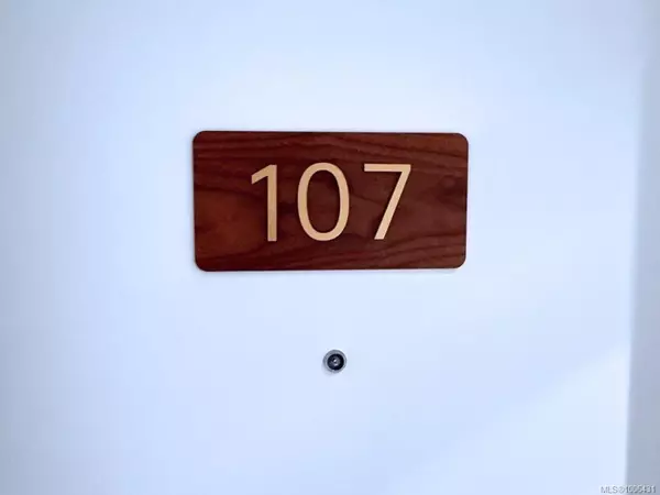 Nanaimo, BC V9V 1W4,6320 Sentinal Dr #107