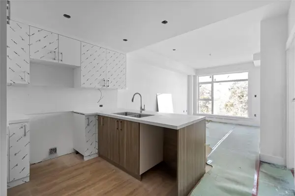 Nanaimo, BC V9V 1W4,6320 Sentinal Dr #411