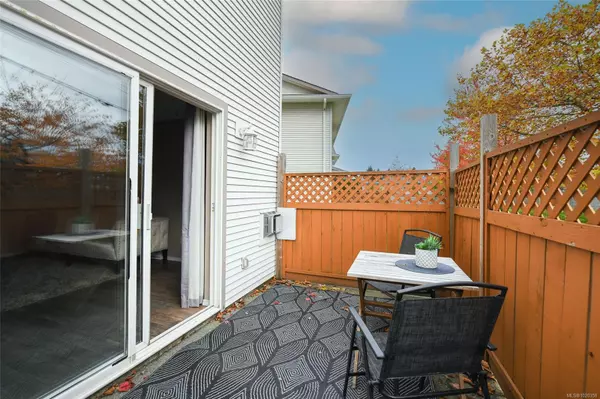 Comox, BC V9M 3X4,717 Aspen Rd #5