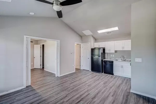 Dallas, TX 75231,6108 Abrams Road #223