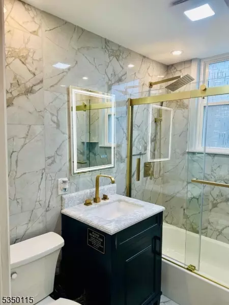 Newark City, NJ 07112,365 Leslie St