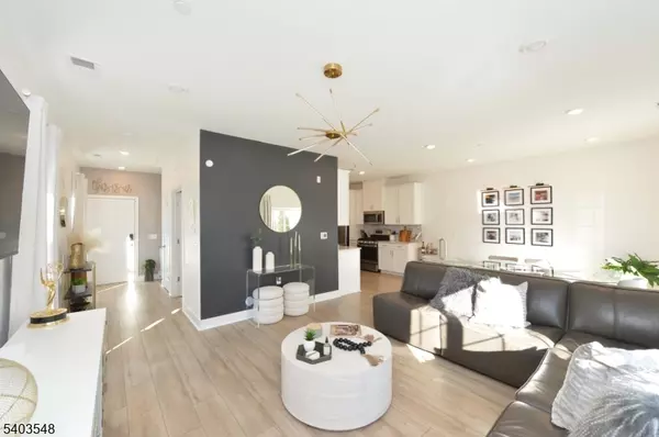 Little Falls Twp., NJ 07424,92 Harvest Way