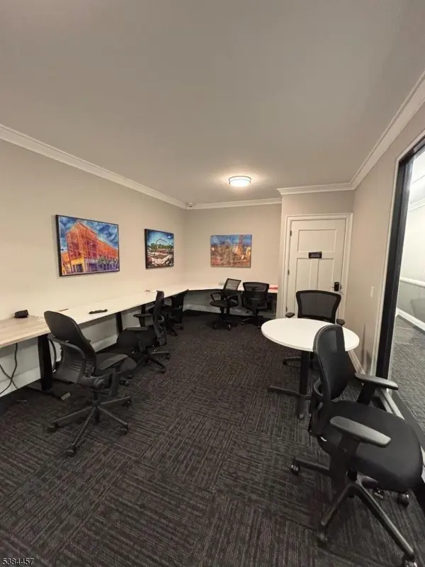 Maplewood Twp., NJ 07040,1585 Springfield Ave #216