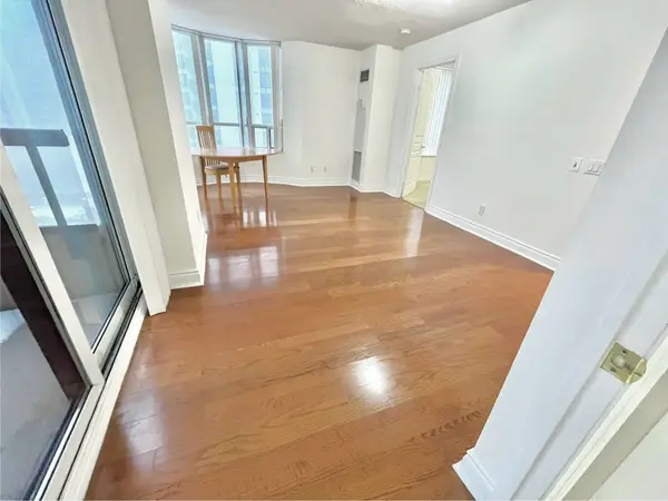 Toronto C14, ON M2N 7A2,15 Northtown WAY #818