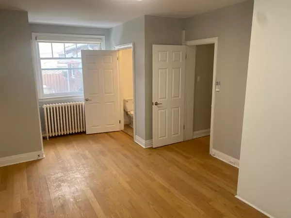 Toronto E03, ON M4J 4H4,36 Athlone RD