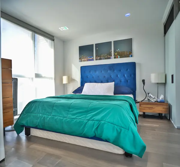 Toronto E01, ON M4M 0C5,1190 Dundas ST E #423