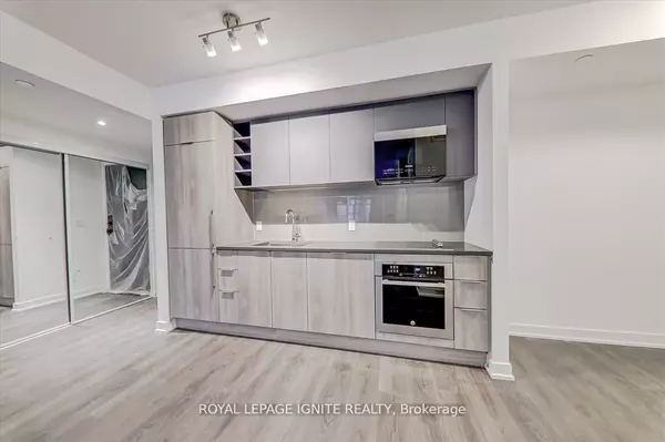 Toronto E07, ON M1T 0B9,2033 Kennedy RD #2701