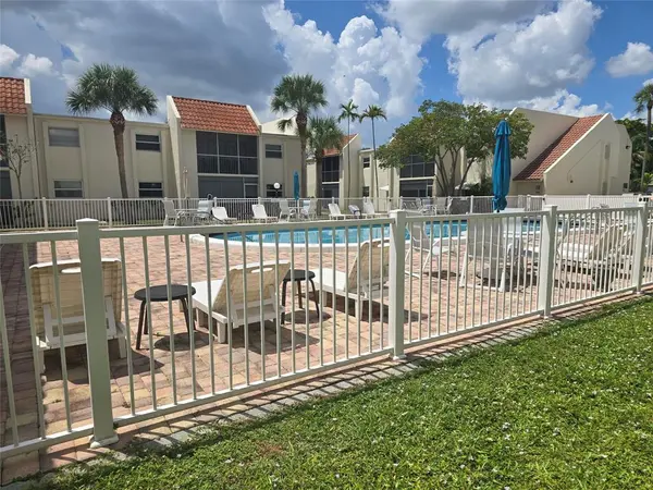 1428 SE 4th Ave #107, Deerfield Beach, FL 33441