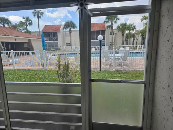 Deerfield Beach, FL 33441,1428 SE 4th Ave #107