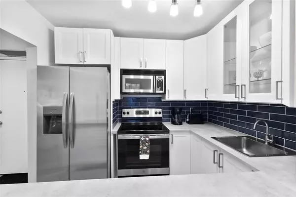 Pompano Beach, FL 33060,251 S Cypress Rd #127