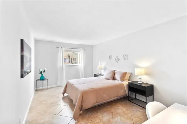 Pompano Beach, FL 33060,251 S Cypress Rd #127