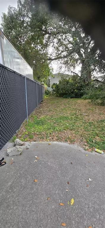 Miami, FL 33142,2948 NW 46th St