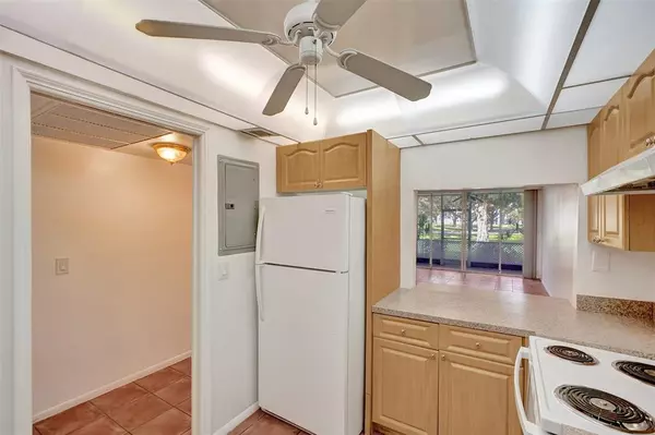 Davie, FL 33324,9481 Evergreen Pl #103