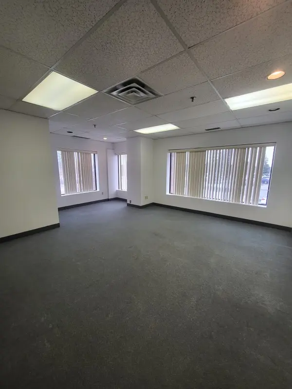 110 Cidermill AVE #A, Vaughan, ON L4K 4L9