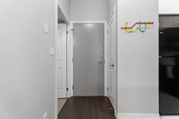 Toronto W10, ON M8W 0C6,80 Esther Lorrie DR #104