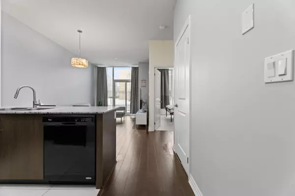 Toronto W10, ON M8W 0C6,80 Esther Lorrie DR #104