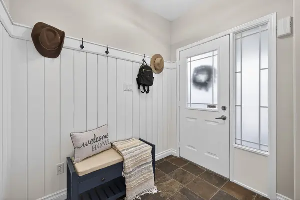 Orangeville, ON L9W 5C6,35 Hunter RD