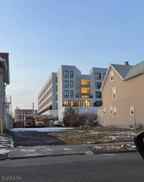 433 Park St, Hackensack City, NJ 07601