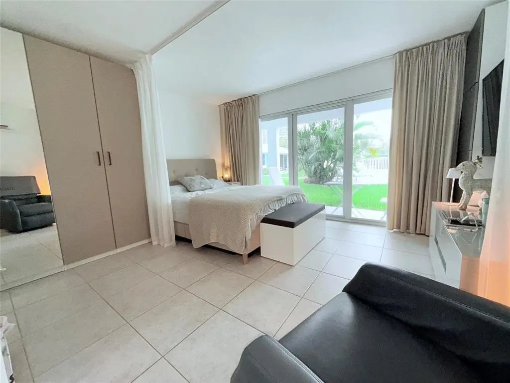 Pompano Beach, FL 33062,3223 NE 12th St #6E