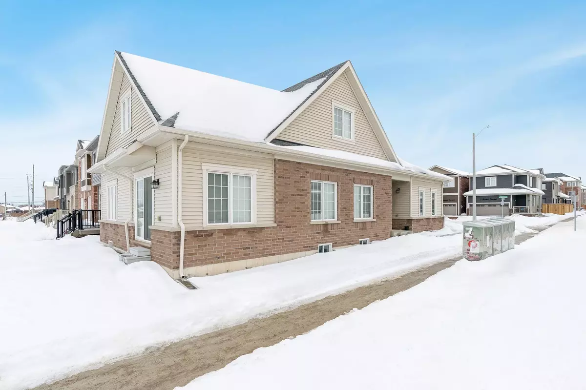 Barrie, ON L9J 0T3,1 Harvest CRES