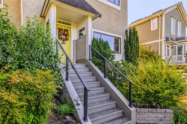 Nanaimo, BC V9R 2K8,377 Milton St