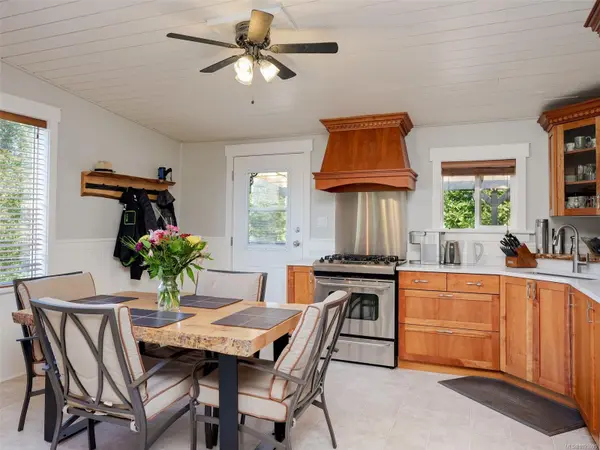 Shawnigan Lake, BC V8H 2H1,2391 Shawnigan Lake Rd