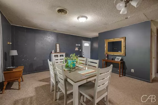 Lawn, TX 79530,489 Main Street