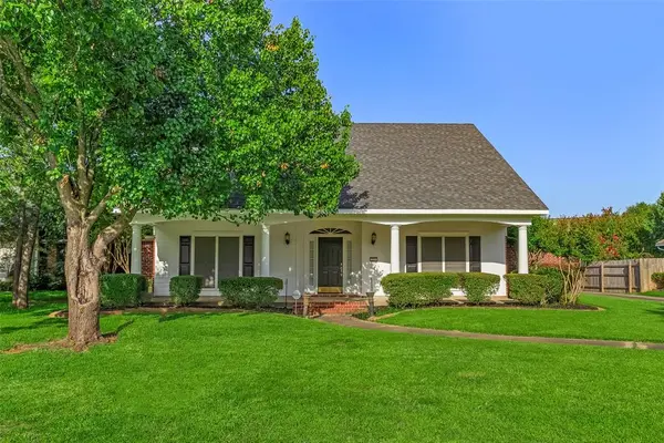 Bossier City, LA 71111,206 Hampton Court