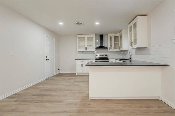 Fort Worth, TX 76103,1728 Provine Street