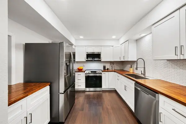 Dallas, TX 75243,9810 Amberton Parkway