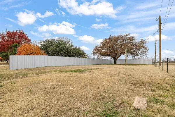 De Leon, TX 76444,232 N Cato Street