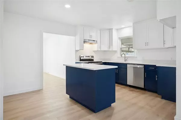 3606 Texas Drive, Dallas, TX 75211