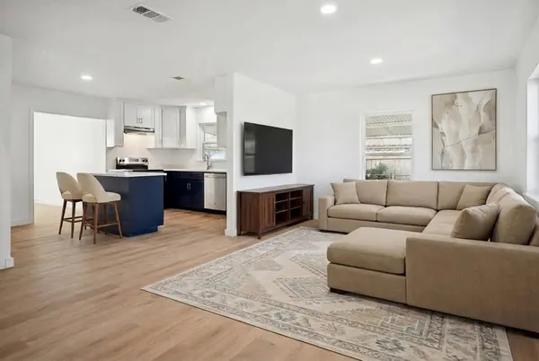 Dallas, TX 75211,3606 Texas Drive